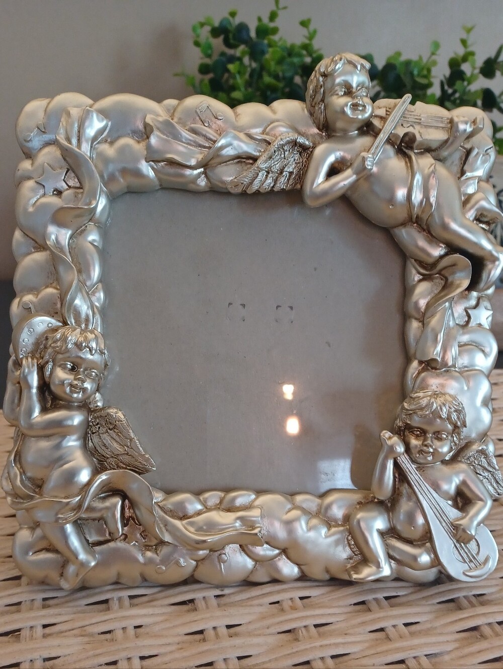 Vintage Silver Ornate 3D Cherubs 3x5 Picture Frame